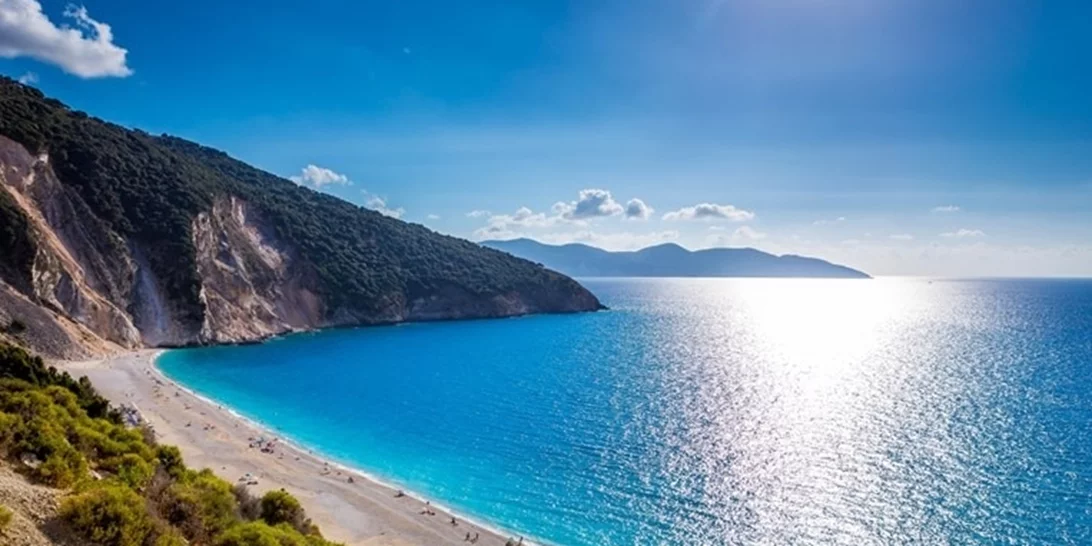 Μύρτος | Η παραλία στην Κεφαλονιά που πρέπει να επισκεφθείς τουλάχιστον μια φορά στη ζωή σου