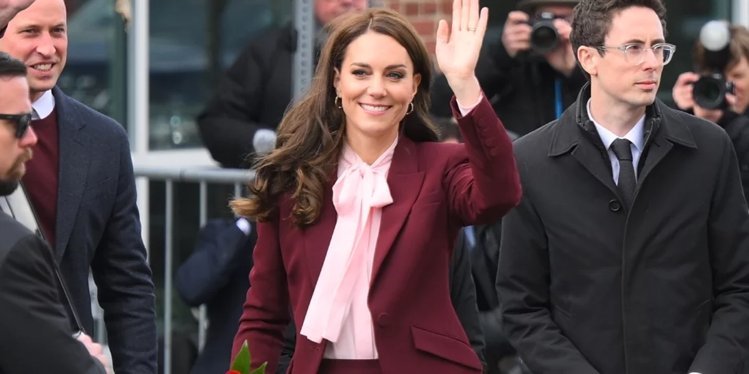 Burgundy Chic | 12 κομμάτια σε μπορντό για εσένα που δεν θέλεις να φορέσεις κόκκινο τις γιορτές