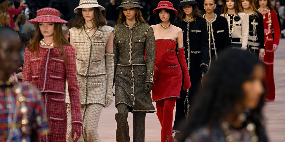 Μόδα Φθινόπωρο 2025 | Τα 4 παντελόνια που είναι τάση