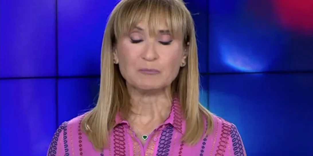 Μάρα Ζαχαρέα | Η στιγμή που καταρρέει στον αέρα του δελτίου ειδήσεων (Βίντεο)