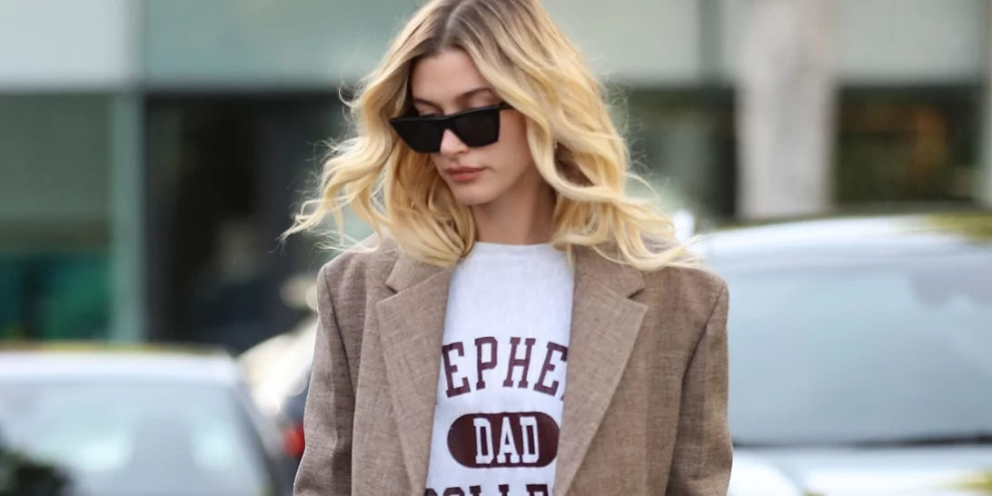 Η νέα τάση της σεζόν θέλει να φορέσεις το φούτερ σου ως μπολερό