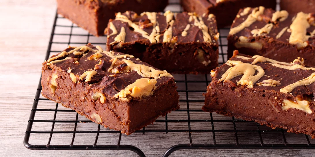 Τα brownies του ονείρου του Άκη Πετρετζίκη | Έτοιμα σε 6 λεπτά στον φούρνο μικροκυμάτων