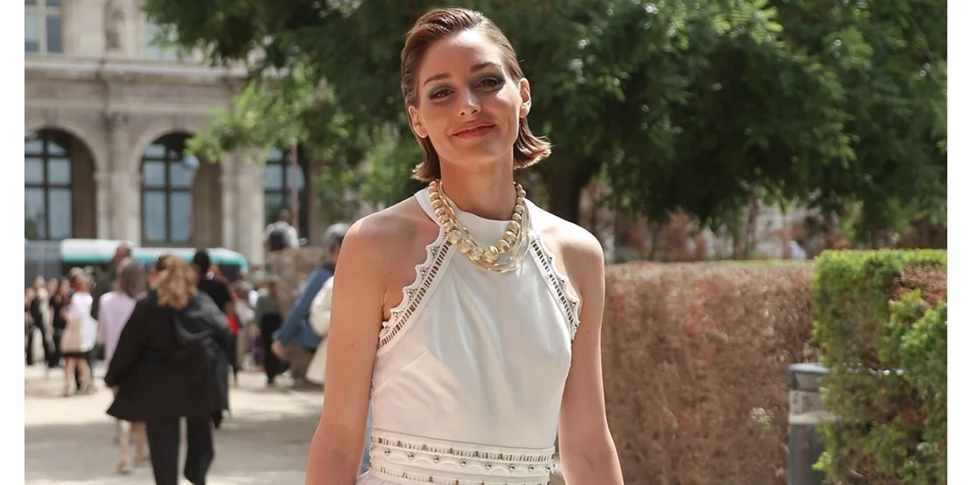 Πώς θα δημιουργήσεις τα πιο κομψά βραδινά looks στο νησί