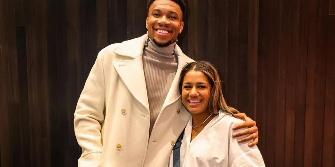 Γιάννης Αντετοκούμπο | Το τρυφερό φιλί στη σύζυγό του, Μαράια μετά τον θρίαμβο της Εθνικής