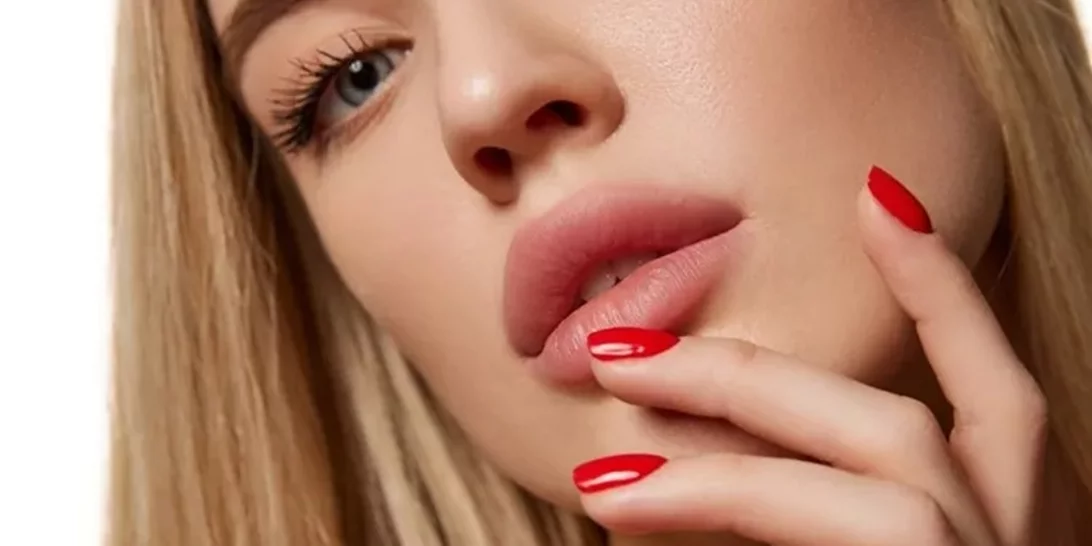 6 κόλπα για να παρατείνεις τη διάρκεια των fillers χειλιών σου