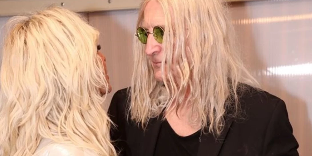 Νίκος Καρβέλας & Άννα Βίσση | Το νέο φιλί στο Ηρώδειο και μία σχέση (ωραίας) αλληλοεξάρτησης