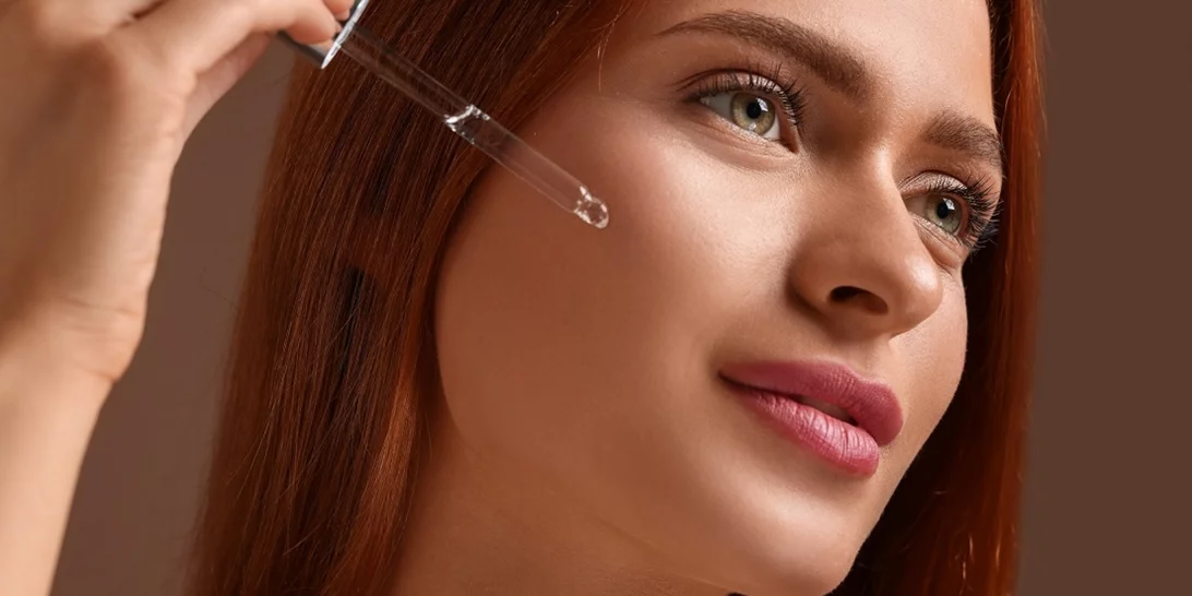 5 ισχυροί αντιγηραντικοί οροί για θεαματικά αποτελέσματα στις ρυτίδες