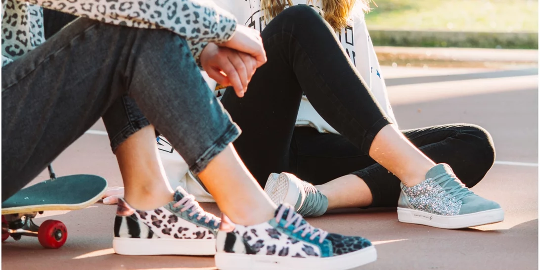 Τα χειροποίητα sneakers που θα κάνουν τη διαφορά στις ανοιξιάτικες εμφανίσεις σου