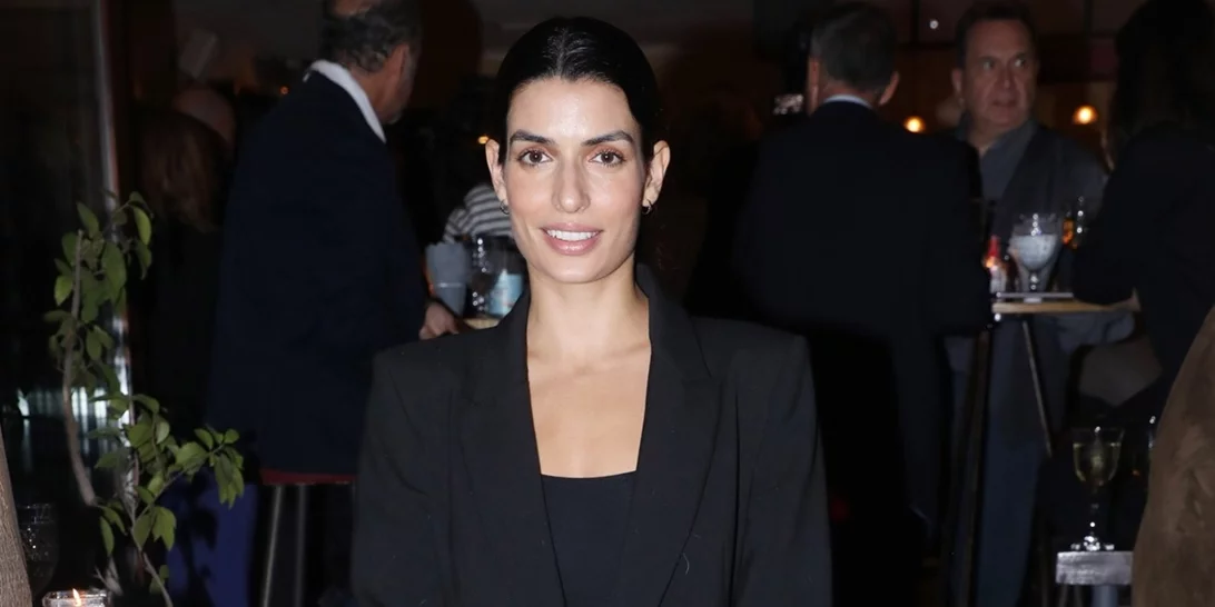 16 χρόνια πριν | Όταν η Τόνια Σωτηροπούλου φορούσε χαμηλόμεσο τζιν και μας έδειχνε τους κοιλιακούς της