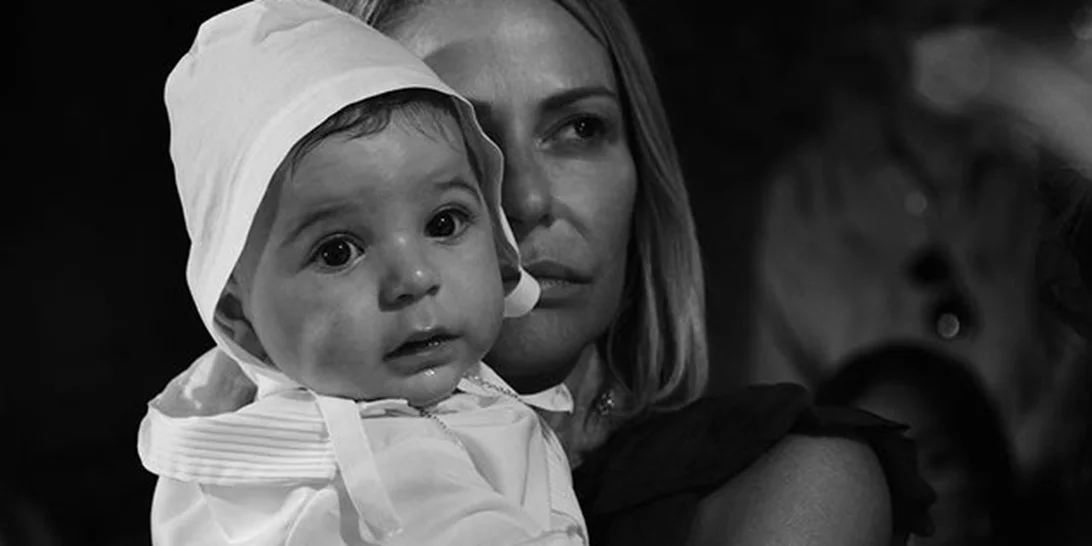 Τζένη Μπαλατσινού - Βασίλης Κικίλιας | Δες την πρωτότυπη μπομπονιέρα από τη βάφτιση του γιου τους