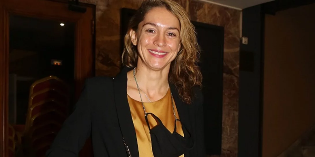 Σε άλλα νέα, η Γιούλικα Σκαφιδά υιοθέτησε μία γάτα την οποία ονόμασε Τούνη