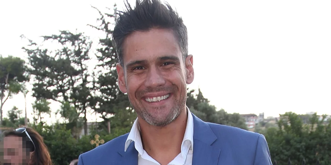 Δημήτρης Ουγγαρέζος | Φωτογραφίες από το μοντέρνο σπίτι του εργένη στα Νότια Προάστια