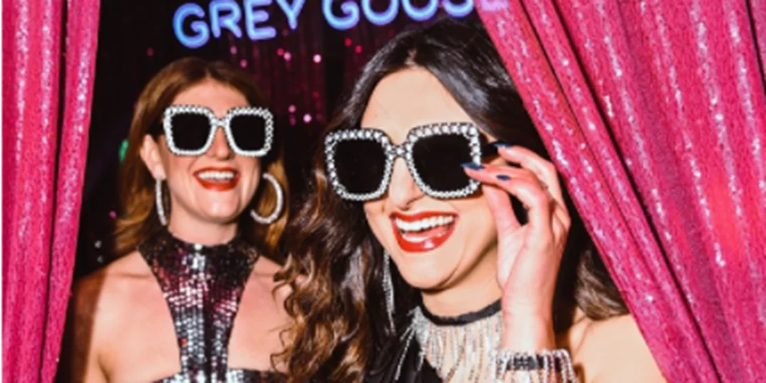 Disco Noir | Πώς η Grey Goose μάς μετέφερε στο πιο ξέφρενο '80s inspired πάρτι της χρονιάς