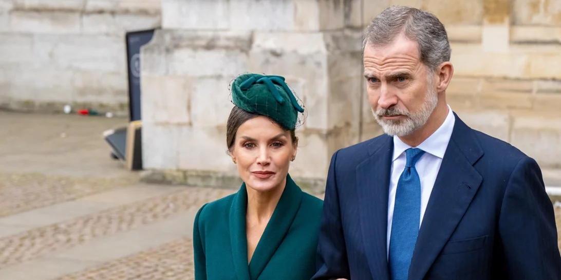 Η βασίλισσα Letizia της Ισπανίας φόρεσε το λευκό τζιν με τον πιο κολακευτικό τρόπο