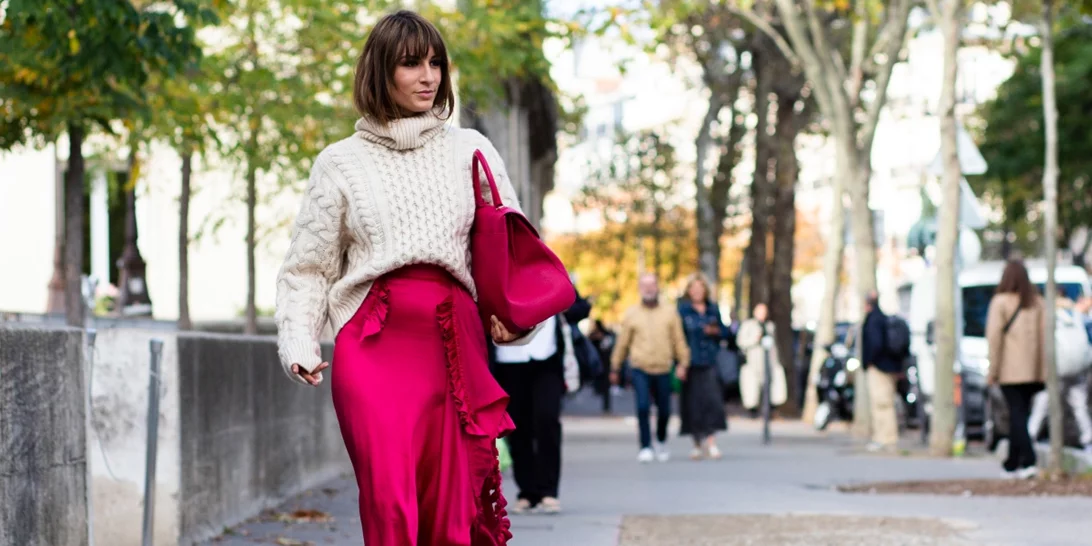 10 midi φούστες που θα σε κάνουν να σκεφτείς out of the box στο ντύσιμό σου