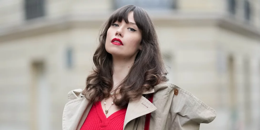 Ξέχασε τα curtain bangs | Αυτό είναι το γαλλικό κούρεμα που θα τα αντικαταστήσει φέτος την άνοιξη