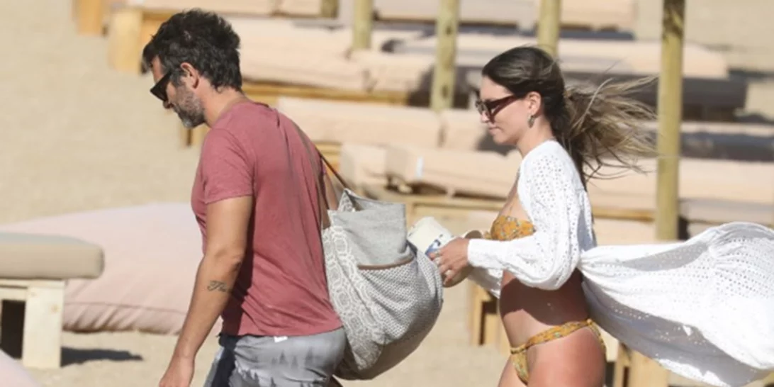 Αθηνά Οικονομάκου & Φίλιππος Μιχόπουλος | Στιγμές χαλάρωσης στη Μύκονο (φωτο)