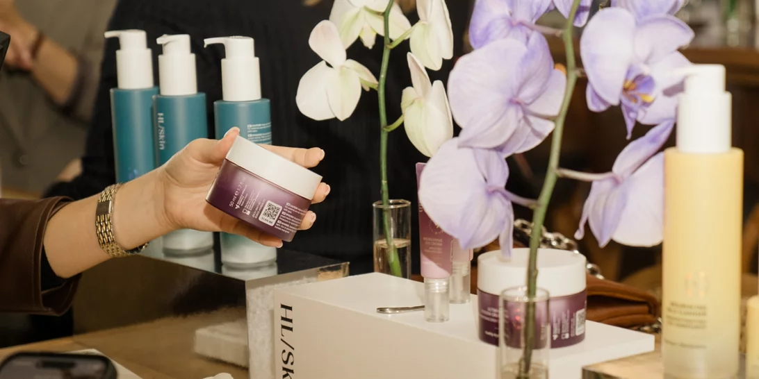 Μια νέα σειρά περιποίησης παρουσιάστηκε σε ένα K-beauty press event που κέντρισε το ενδιαφέρον μας