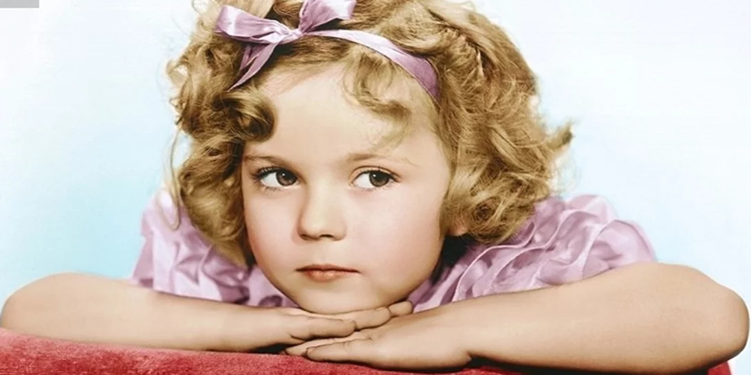 Shirley Temple | Το παιδί θαύμα, το "αγγελούδι του Χόλιγουντ" με τις μπούκλες που αποθεώθηκε και κακοποιήθηκε