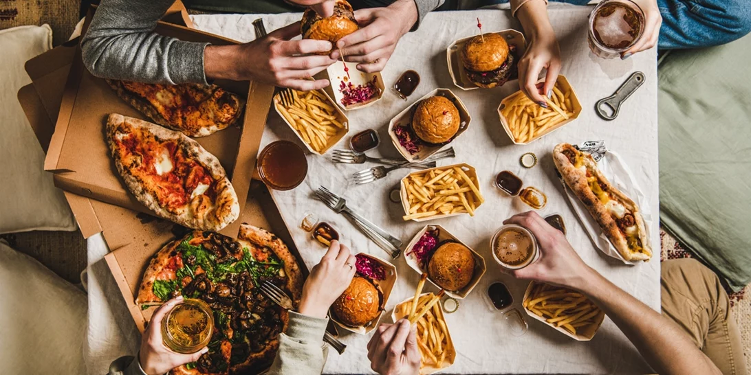 Βρήκα το τρικ για να έχω δωρεάν γεύματα από το efood και έξτρα δώρα | Πώς θα το ξεκλειδώσεις με μία κάρτα Mastercard