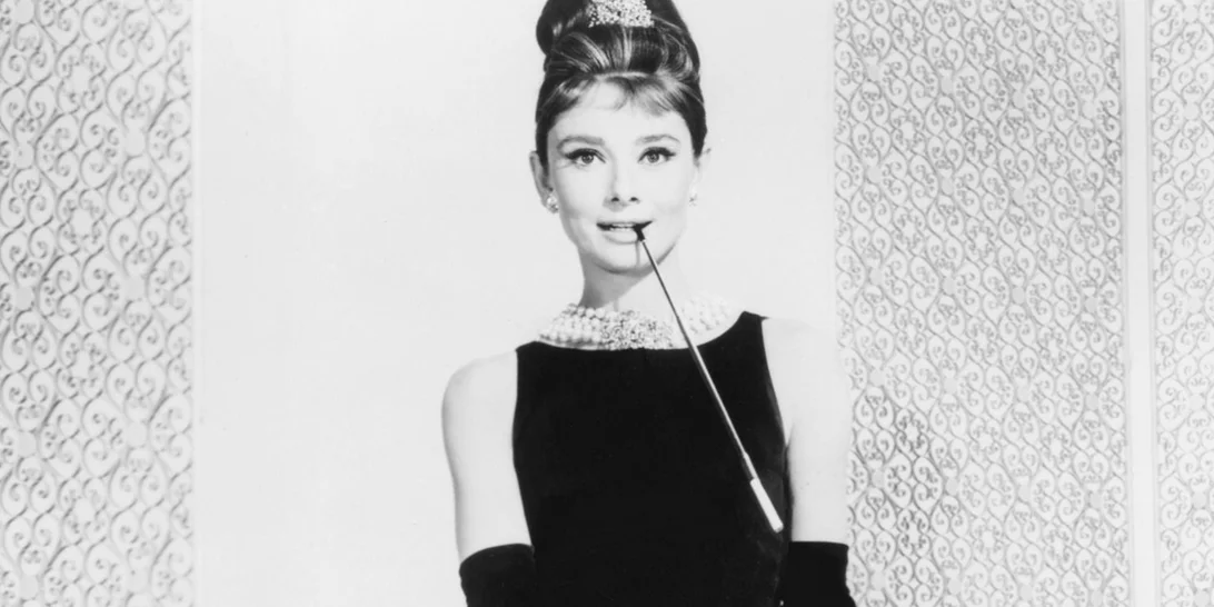 1926-2026 | Το μαύρο φόρεμα κλείνει 100 χρόνια ζωής - 26 ενδιαφέρουσες πληροφορίες που αξίζει να γνωρίζεις