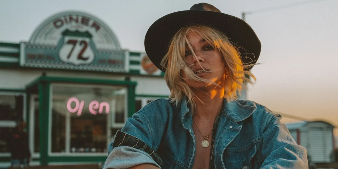 5 Ελληνίδες influencer σου δείχνουν πώς να ντυθείς κομψά το Πάσχα