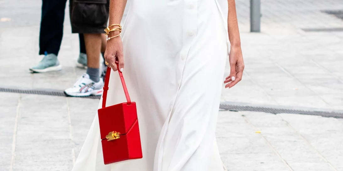 Στην καλοκαιρινή γκαρνταρόμπα σου χρειάζεσαι μόνο αυτές τις 3 τσάντες