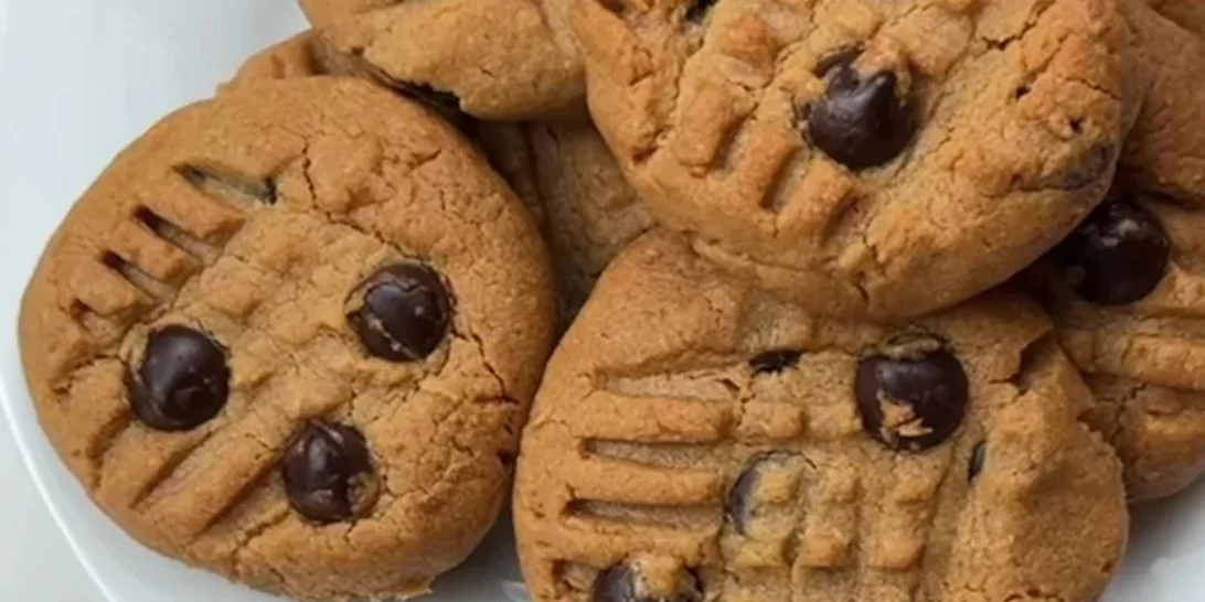 Φτιάξε τα πιο υγιεινά και εύκολα cookies με 3 υλικά (όχι αλεύρι)