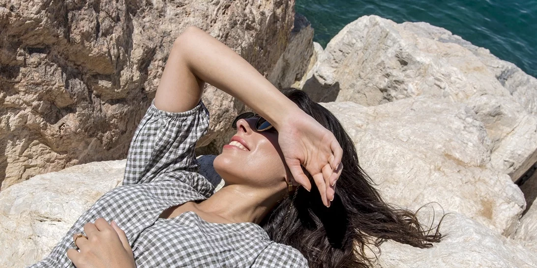 Φυσικά vs χημικά φίλτρα | Η Beauty Director εξηγεί πώς να επιλέξεις το σωστό αντηλιακό για εσένα