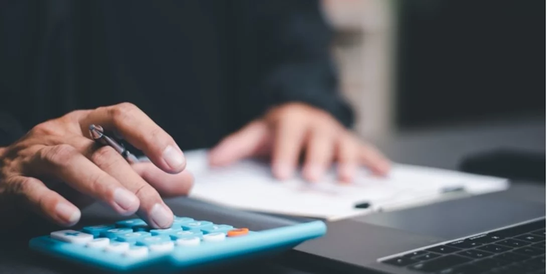 Η ΑΑΔΕ καλεί 20.000 φορολογούμενους για διευκρινίσεις στην εφορία - Δηλώνουν εισόδημα 10.000 ευρώ και ξοδεύουν... 50.000