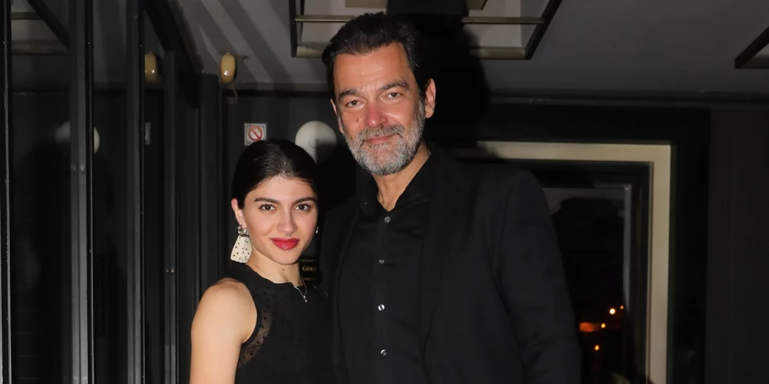 Κωνσταντίνος Καζάκος - Βασιλική Μακρή | Σπάνια έξοδος σε γνωστό στέκι του Πειραιά για το ερωτευμένο ζευγάρι