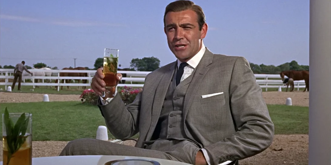 Σύμφωνα με την επιστήμη ο James Bond είναι αλκοολικός