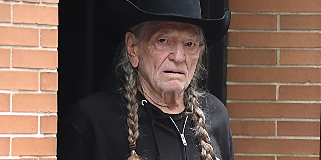 Ο Willie Nelson δεν θα επιστρέψει στις συναυλίες έως ότου εμβολιαστούν όλοι