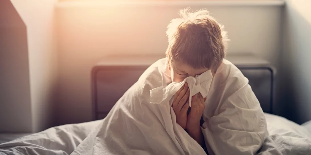 Έκρηξη ιώσεων στα παιδιά | Τα κρούσματα γρίπης περισσότερα από τα κρούσματα κορονοϊού - Γεμίζουν τα νοσοκομεία