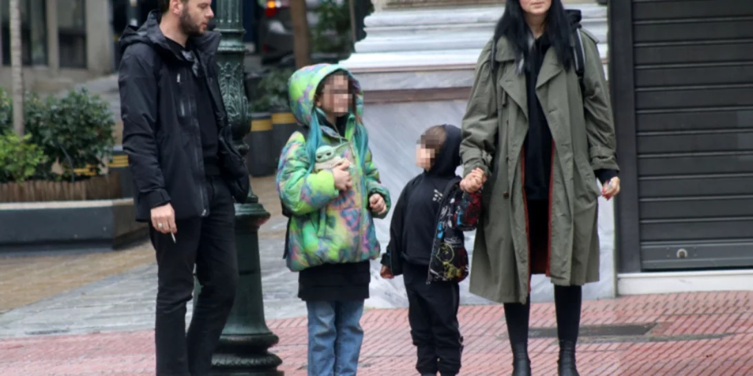 Ζενεβιέβ Μαζαρί | Οικογενειακή βόλτα στο κέντρο της Αθήνας