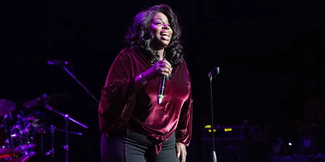 Νεκρή σε τροχαίο δυστύχημα η Angie Stone, η φωνή του "Wish I Didn't Miss You"