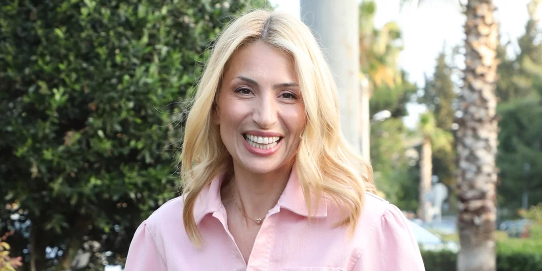 Η Μαρία Ηλιάκη διάλεξε το ιδανικό outfit για τη σεζόν από την H&M