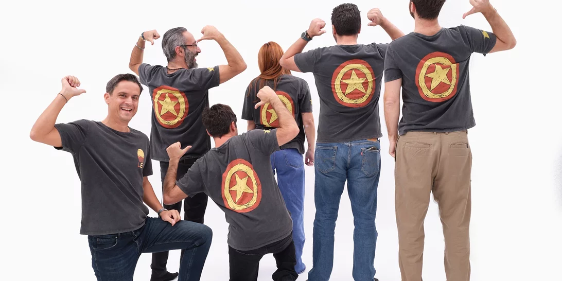 Η Dirty Laundry δημιούργησε συλλεκτικό T-shirt για την Make-A-Wish Ελλάδος