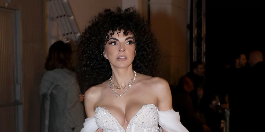 Παντρεύεσαι; 8 διάσημες Ελληνίδες προτείνουν τα πιο κομψά bridal χτενίσματα για να πάρεις ιδέες