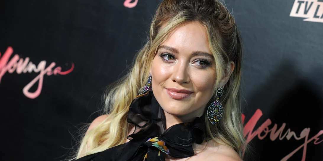 Η Hilary Duff εξηγεί γιατί ήθελε τον 9χρονο γιο της παρόντα στη γέννηση της αδερφής του