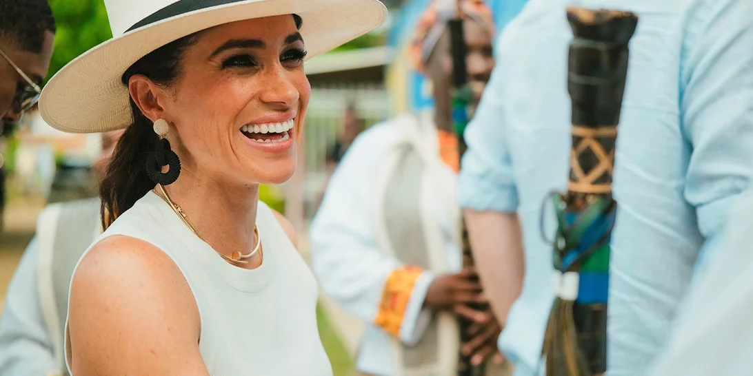 Η Meghan Markle casual κοντά στο σπίτι της - Το πανάκριβο μπρελόκ στα κλειδιά της