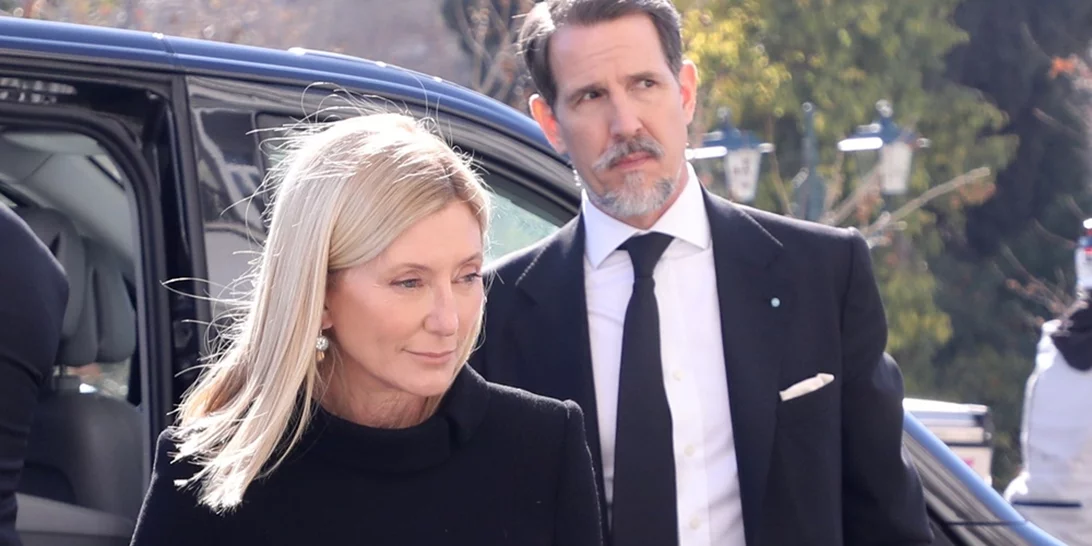 Παύλος | Η φωτογραφία με καλυμμένο το αριστερό του μάτι