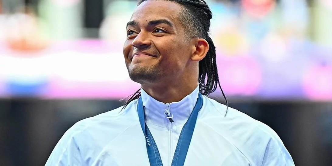 Ερωτευμένος ο Εμμανουήλ Καραλής | Αυτή είναι η κούκλα σύντροφός του