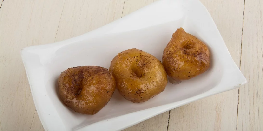 Λουκουμάδες | Η εύκολη συνταγή για να γίνουν τραγανοί και μαστιχωτοί