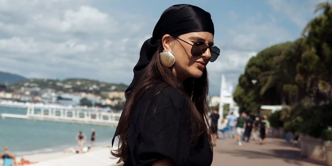 Τα καλοκαιρινά κοσμήματα με κοχύλια, μαργαριτάρια και ήλιους που θα ομορφύνουν κάθε εμφάνισή σου