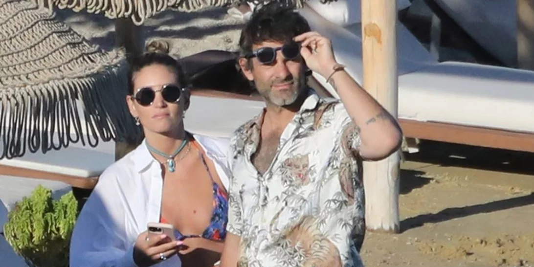 Φίλιππος Μιχόπουλος | Γελαστός στην πρώτη του ανάρτηση μετά την ανακοίνωση του διαζυγίου