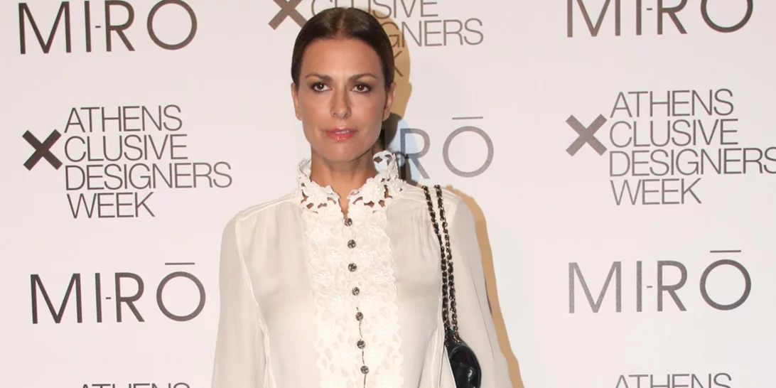 Πώς θα το φορέσεις το καλοκαιρινό σορτς σου το φθινόπωρο; Η Τζίνα Αλιμόνου προτείνει έναν κομψό συνδυασμό