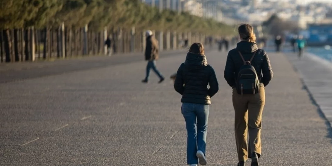 Καλός καιρός σήμερα με υψηλές για την εποχή θερμοκρασίες - Πού αναμένονται βροχές και σποραδικές καταιγίδες