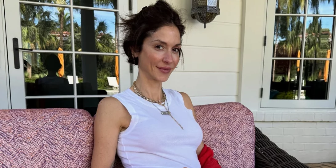 Σοφία Καρβέλα | Η τρυφερή και σπάνια φωτογραφία με την Άννα Βίσση, τον πρώην σύζυγο και τα παιδιά της