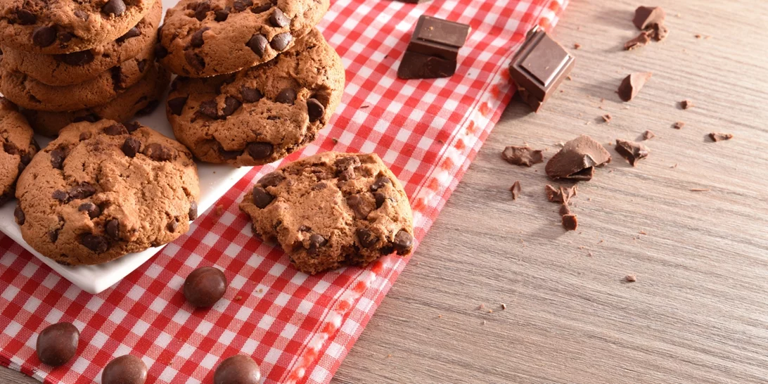 Τα πιο ονειρεμένα cookies πραλίνας με 3 μόνο υλικά | Η συνταγή που θα φτιάχνεις ξανά και ξανά